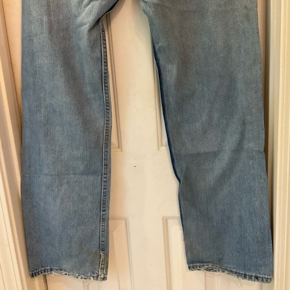 Levi’s 505 Jeans, Men’s 36” x 32”, Well Loved, Well Worn with Prefect Fraying. - Picture 9 of 12